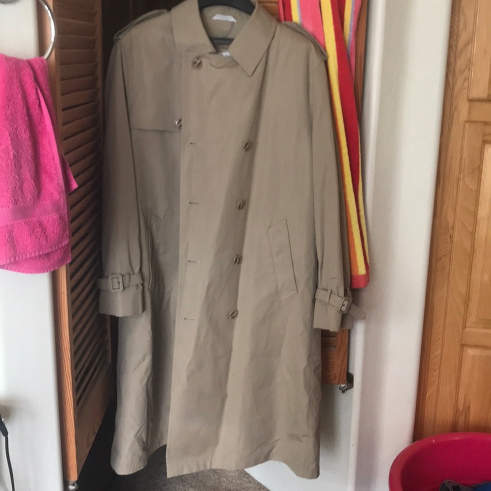 Heavy trench coat